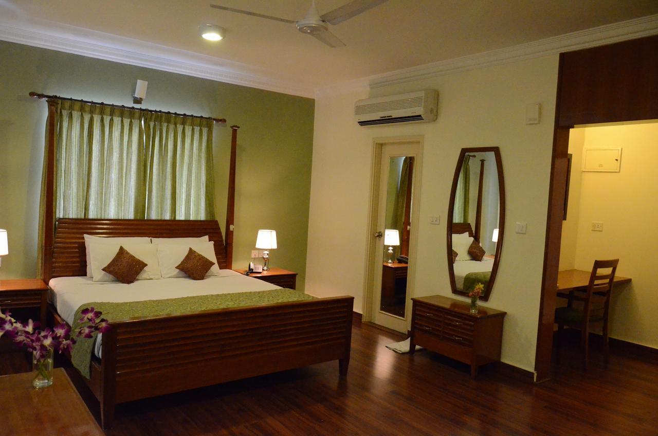 Trinity Suits Bangalore Exterior foto
